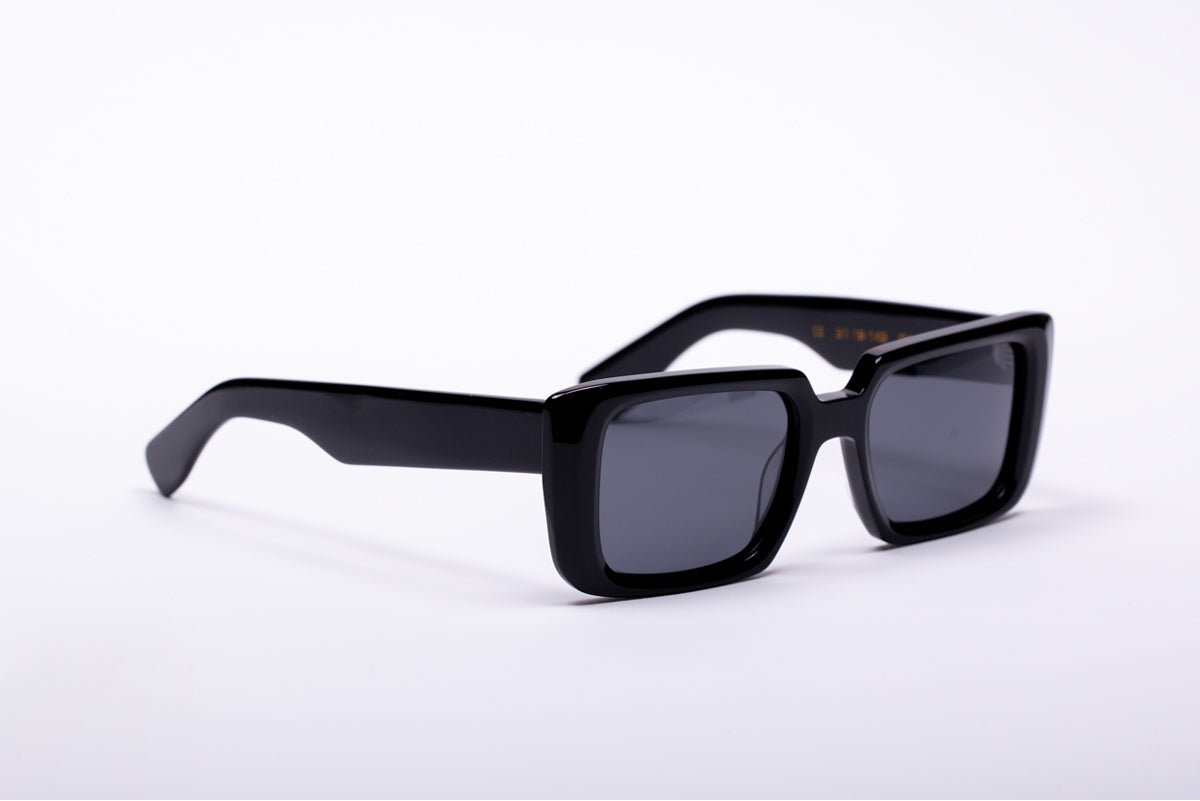 Brunner - Black Gloss